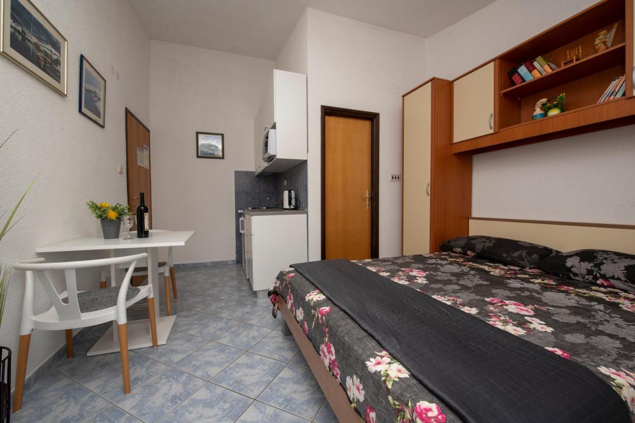 Apartments Bevanda Podstrana Exterior foto