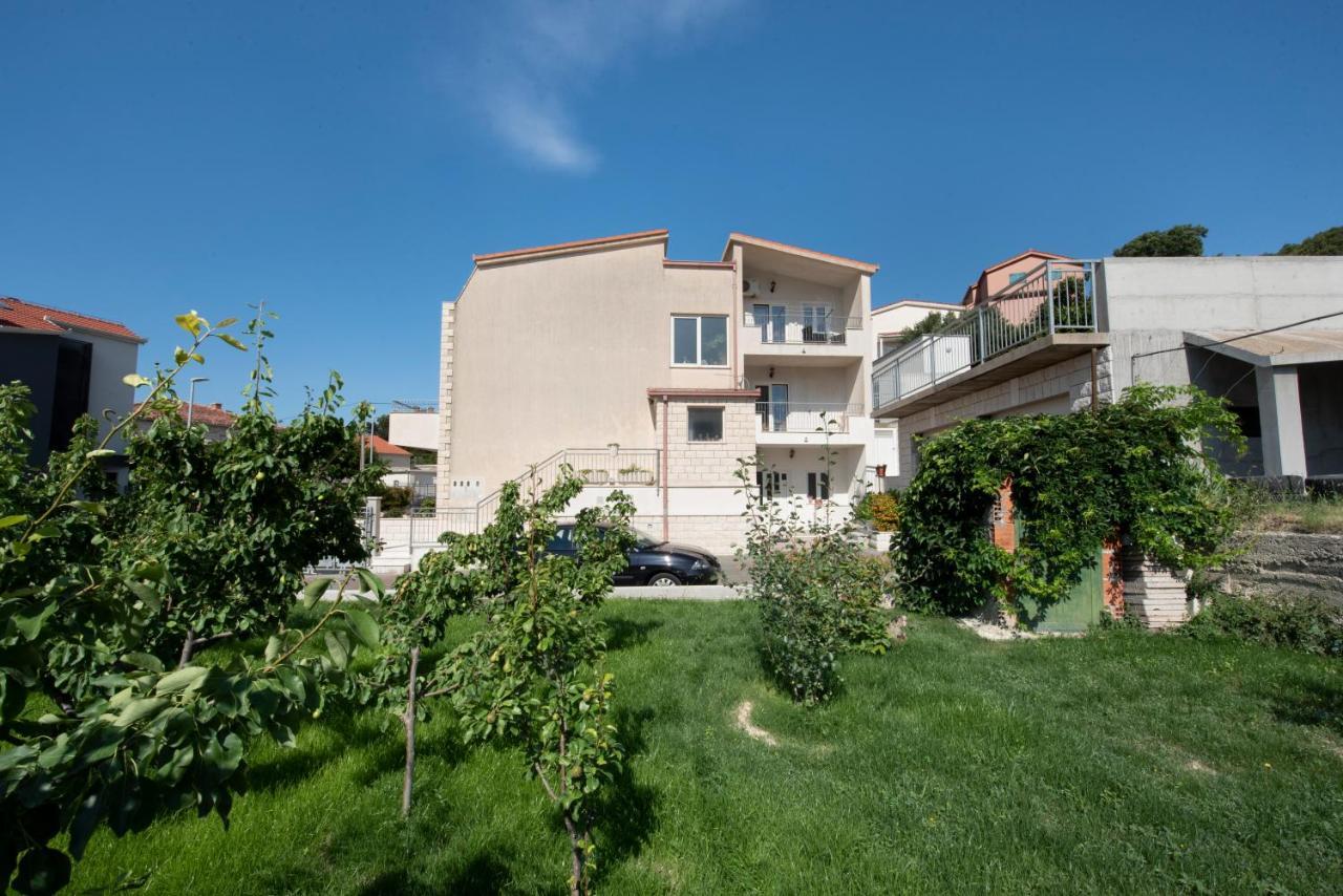 Apartments Bevanda Podstrana Exterior foto